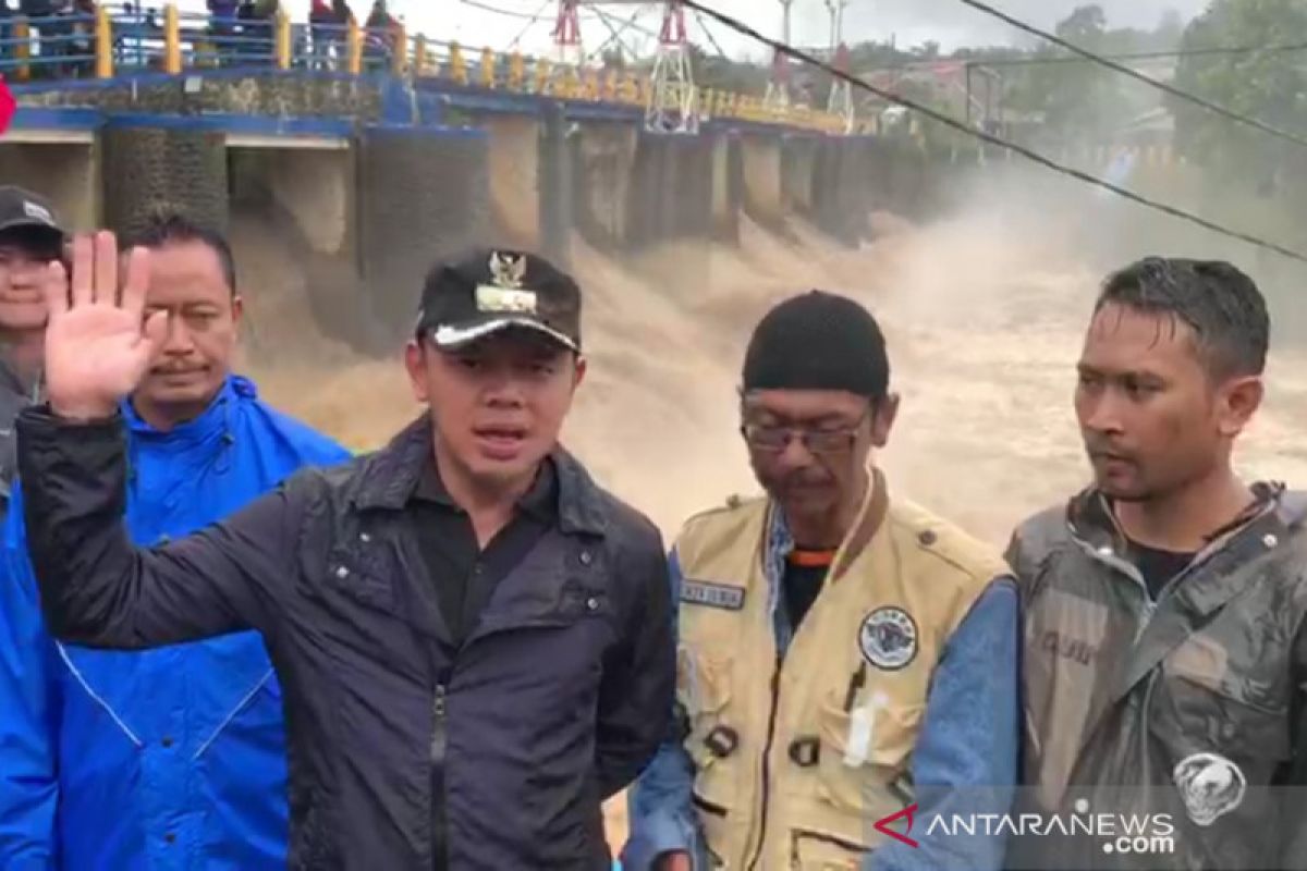 Bima Arya ingatkan warga untuk antisipasi bencana saat tinjau Bendung Katulampa