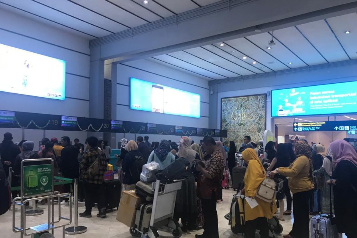 Penerbangan Juanda-Halim kena dampak banjir Jakarta