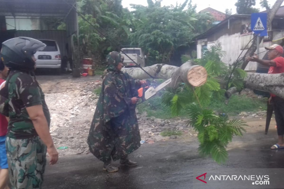 Kepala Dinkes: Layanan medis di Puskesmas Waru tak terganggu banjir