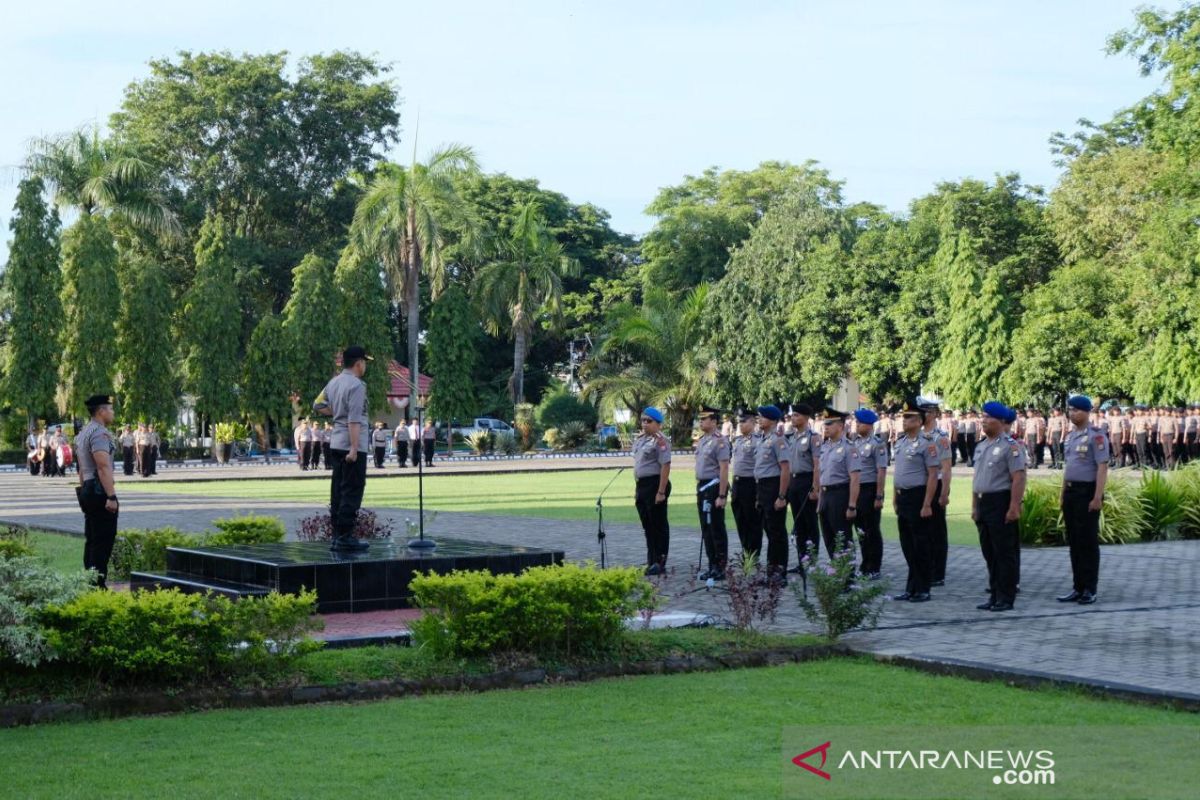 1.348 Personel Polda Sulawesi Selatan naik pangkat