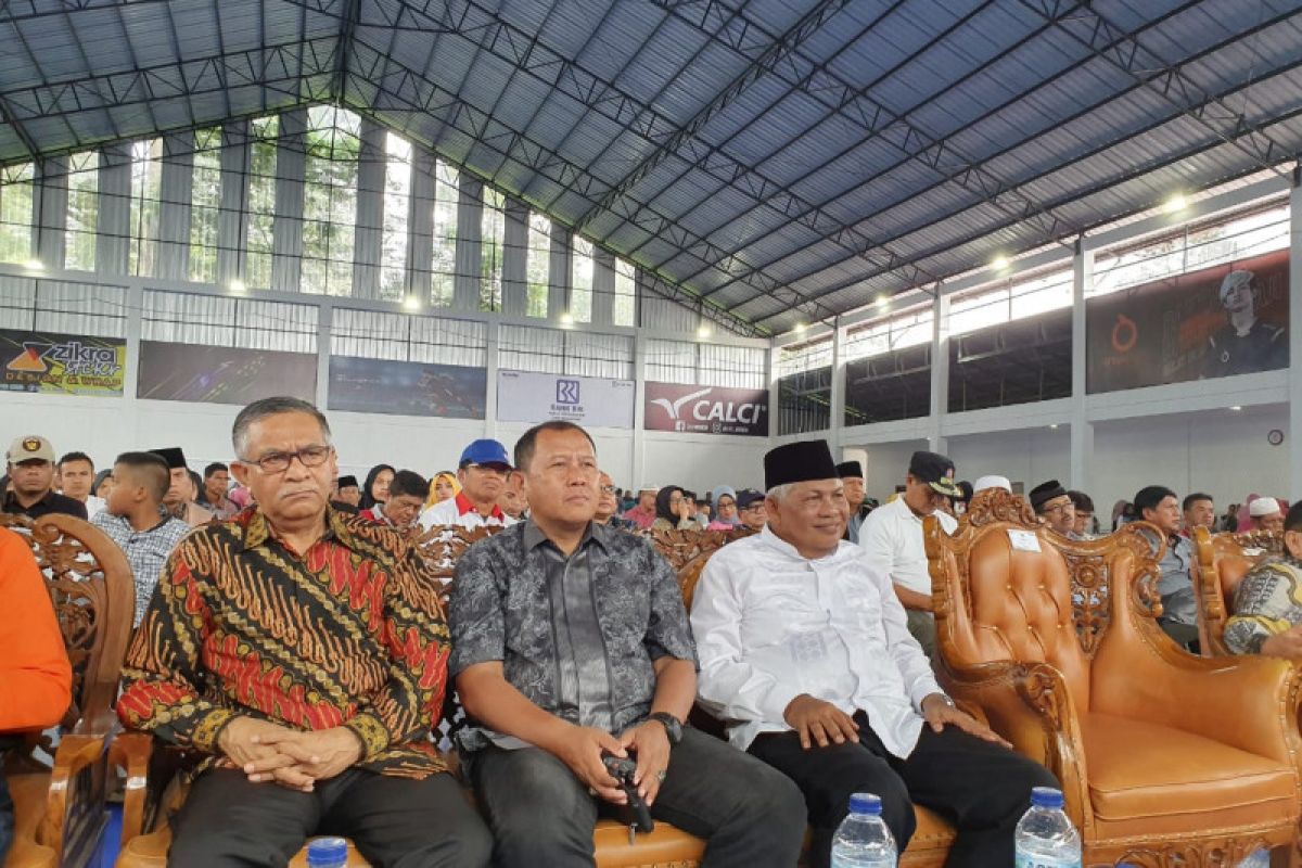 Rafhely Futsal Tanah Datar lapangan bertaraf Internasional di "Luhak Nan Tuo"