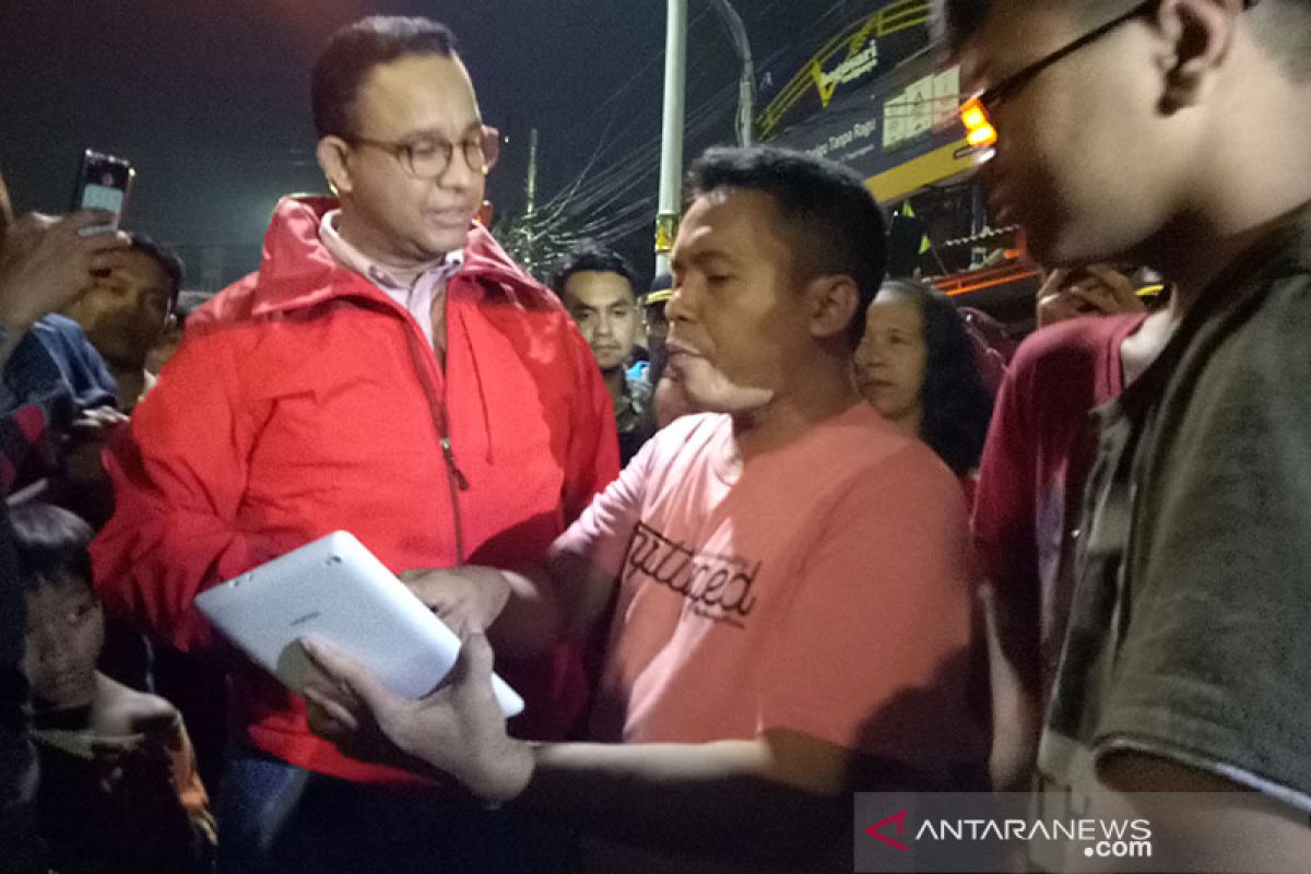 Kunjungi Kampung Melayu, Anies dapat protes dari warga