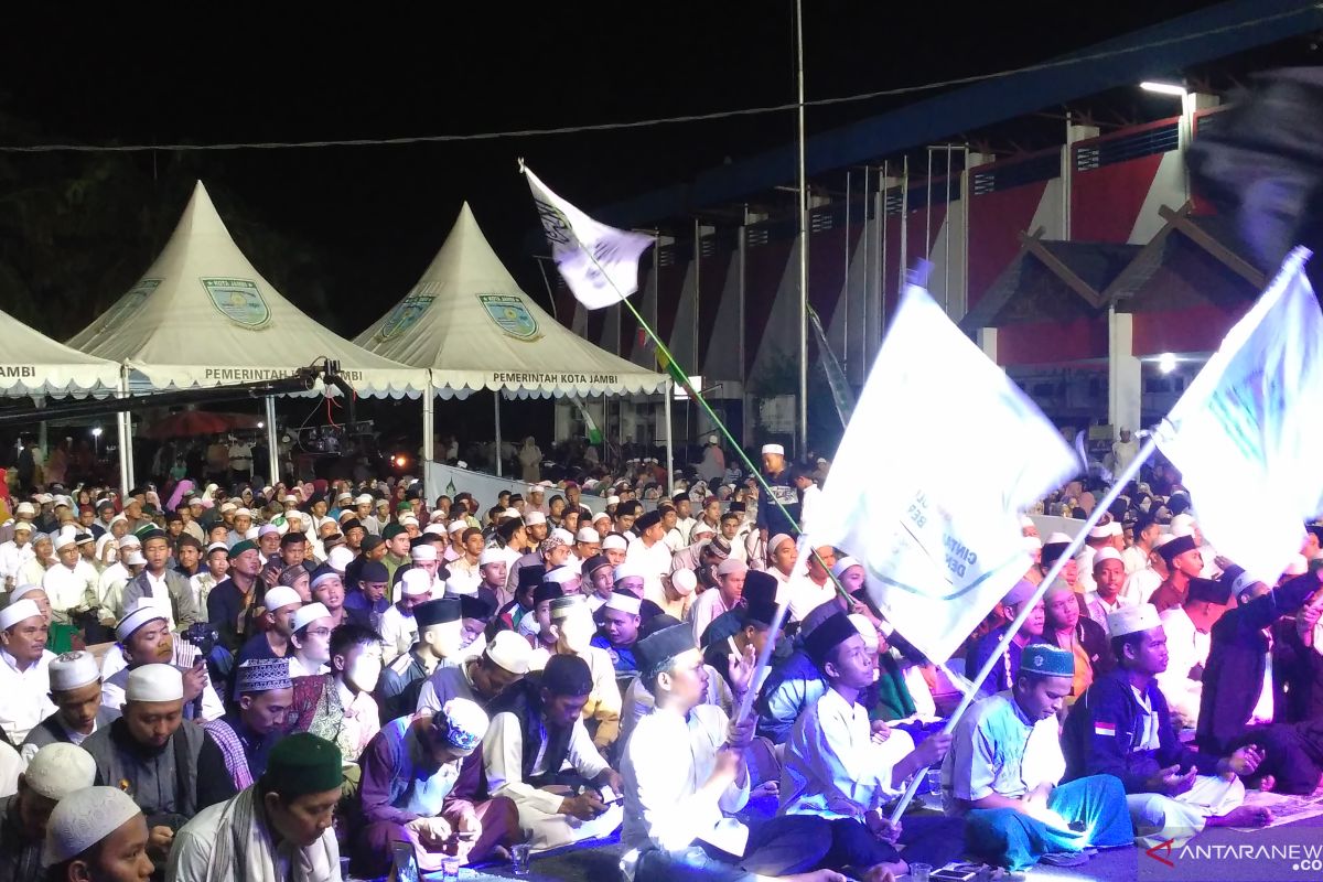 Pemkot Jambi isi malam pergantian tahun dengan berzikir