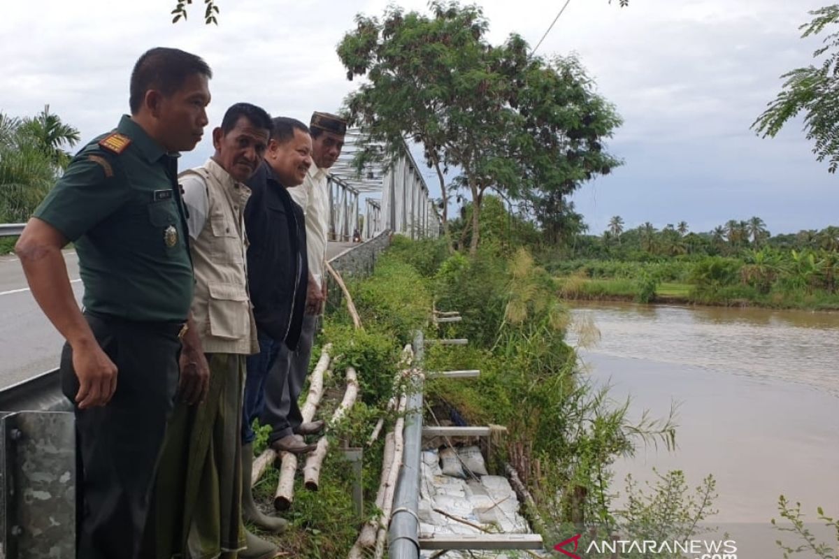 Pemerintah Aceh harus tangani erosi Jembatan Peuribu tahun ini