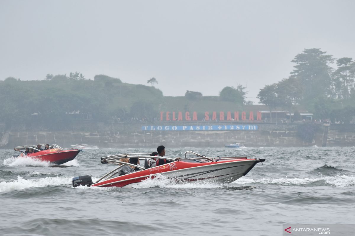 Objek wisata Telaga Sarangan Magetan akhirnya ditutup