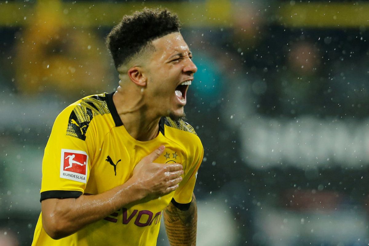 MU ungguli Liverpool dan Chelsea dalam perburuan Jadon Sancho