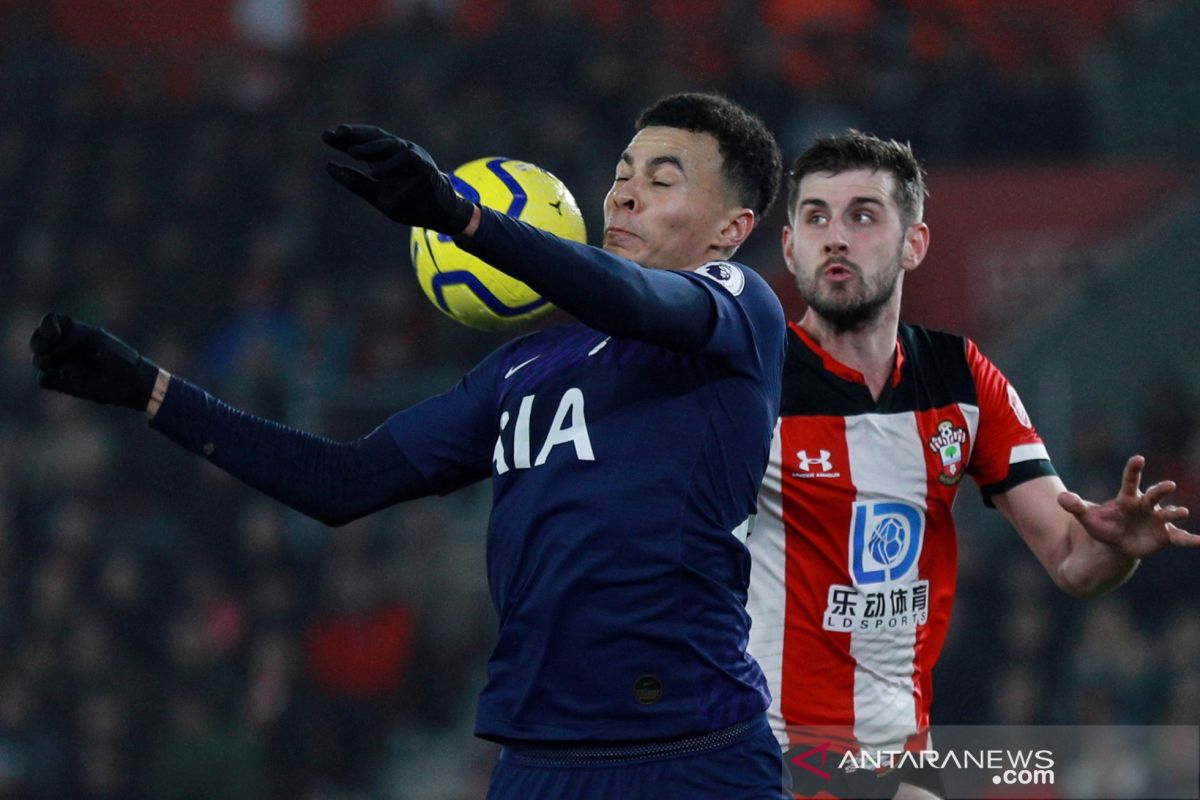 Tottenham tersandung saat tandang ke markas Southampton