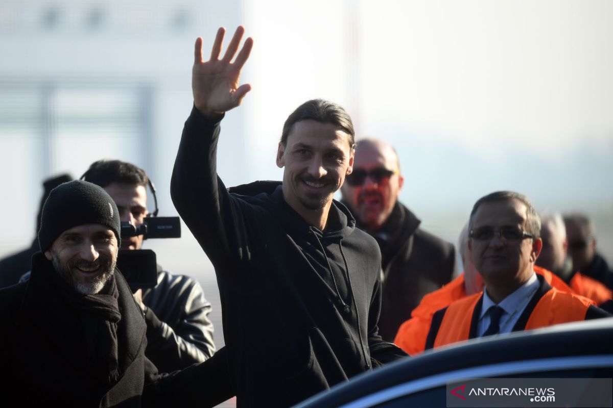 Ibrahimovic kenakan nomor 21