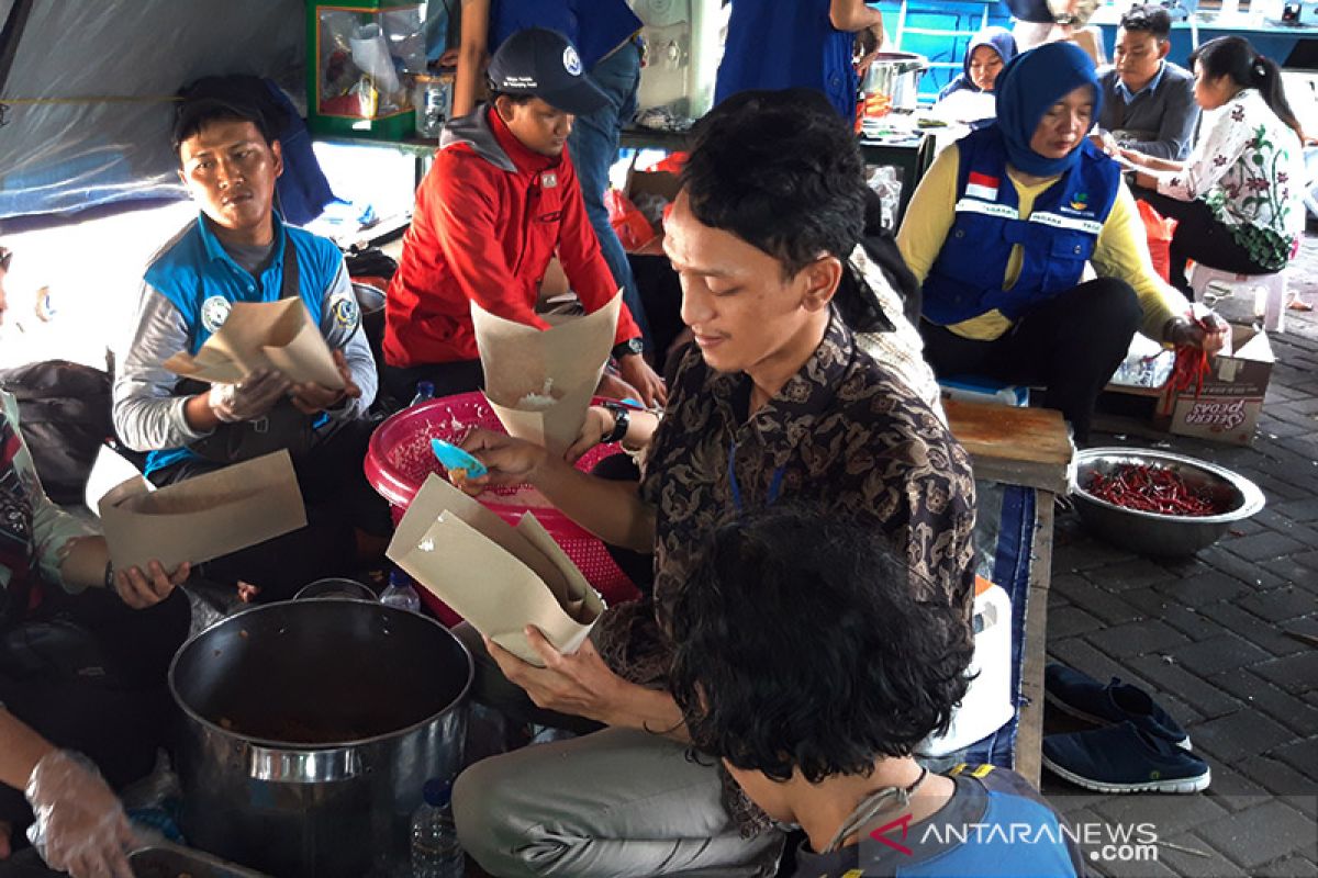 Pertamina salurkan 146 tabung elpiji untuk dapur umum di Jakarta