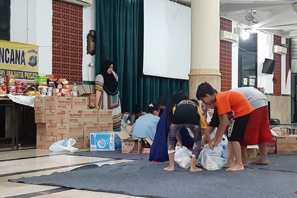 Warga Bendungan Hilir terdampak banjir butuh bantuan pakaian