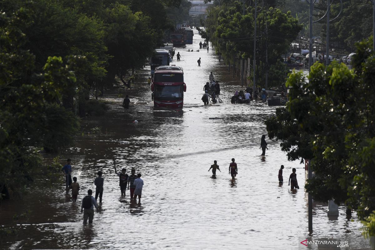 Banjir Jakarta, dokter peringatkan warga waspadai beberapa penyakit