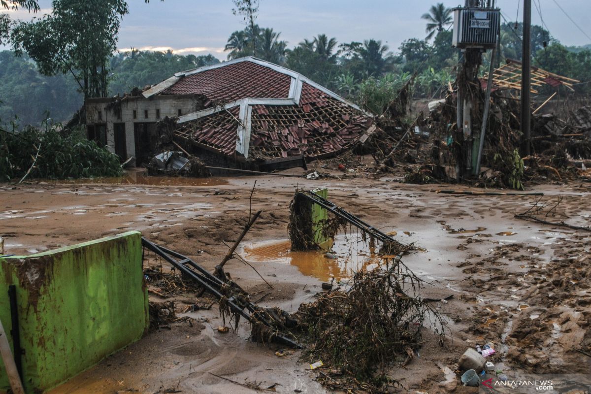 Gubernur Banten apresiasi penanganan banjir di Lebak