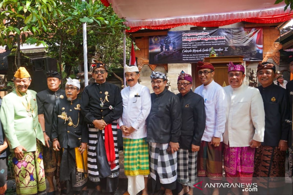 LVRI Bali anugerahi penghargaan Ida Cokorda Ngurah Gede Pemecutan X