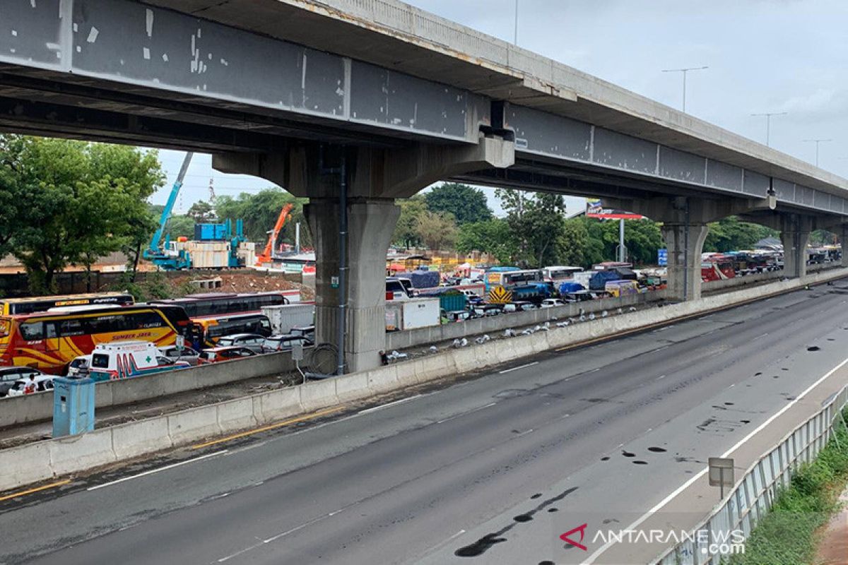 Jasa Marga berlakukan contraflow Tol Cibitung arah Jakarta