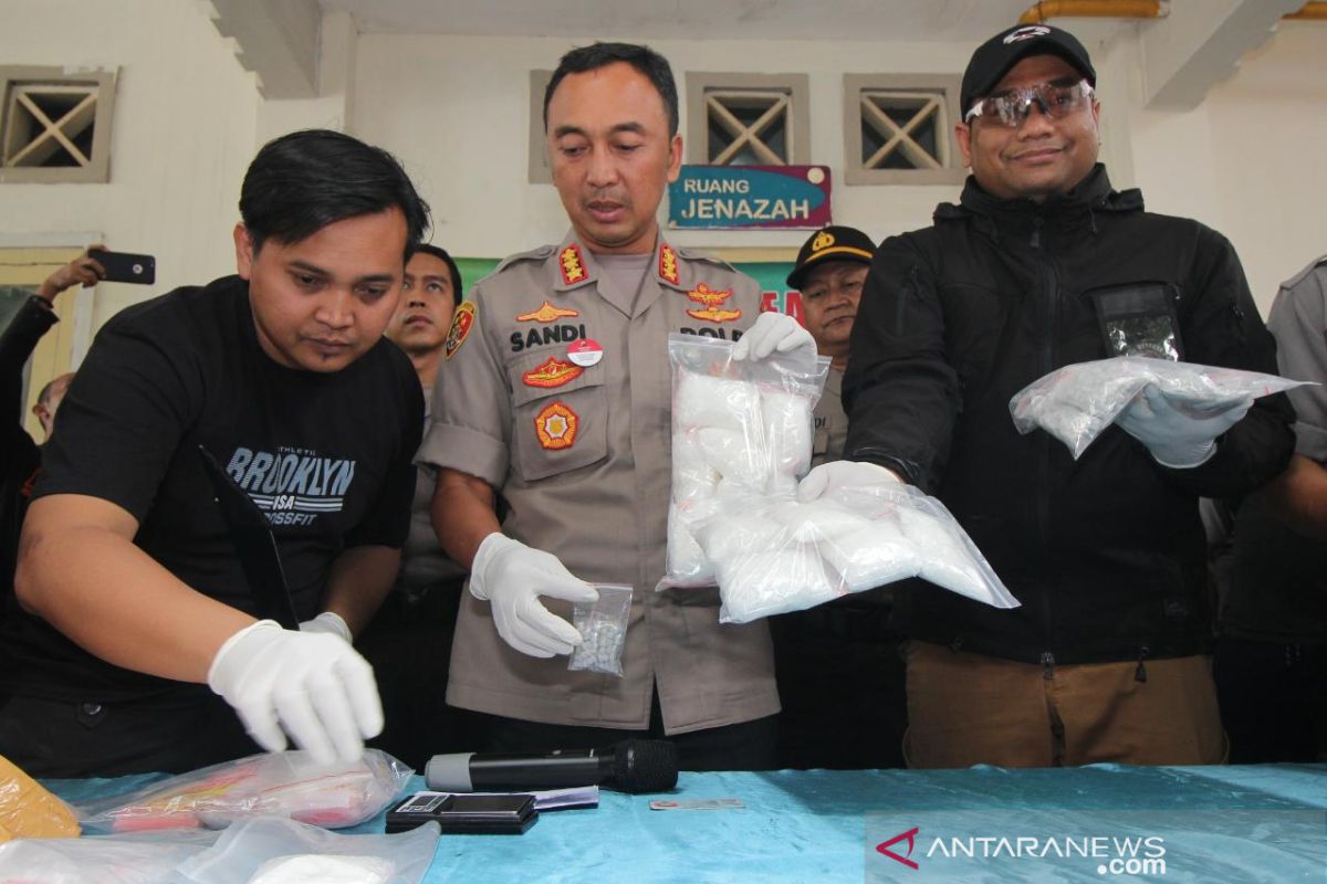 Polisi tembak mati pengedar narkoba jaringan Tahun Baru