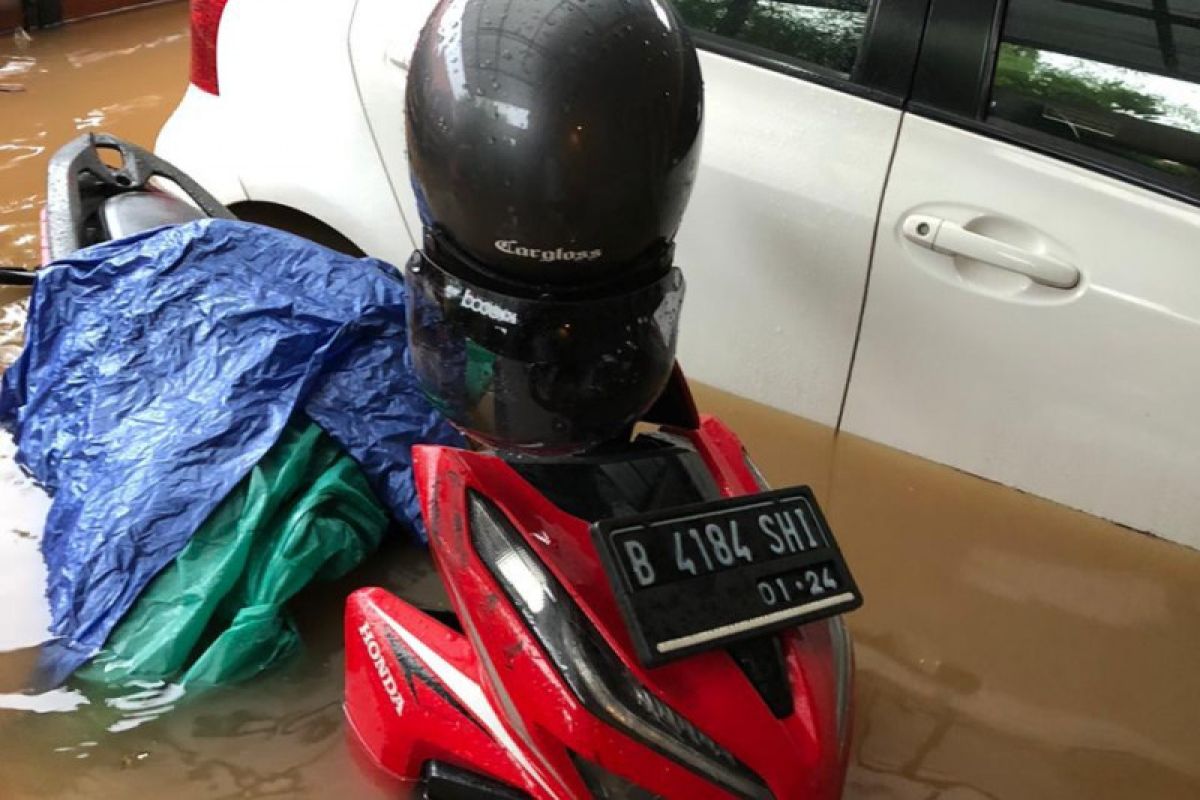 Rumah Ketua MPR terendam banjir