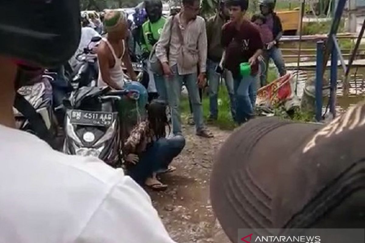 Viral, Polisi Pekanbaru amankan gadis mabuk terekam video