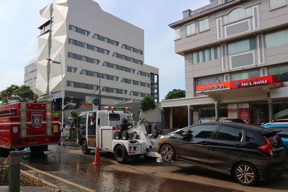 Usai banjir, ruas jalan di Jakarta Selatan bisa dilalui