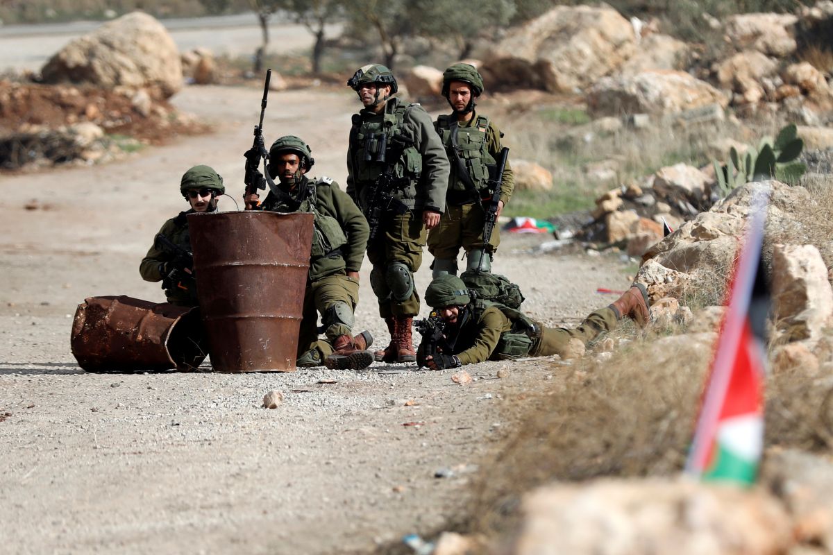 Pasukan Israel menembak dan menewaskan tiga warga Palestina