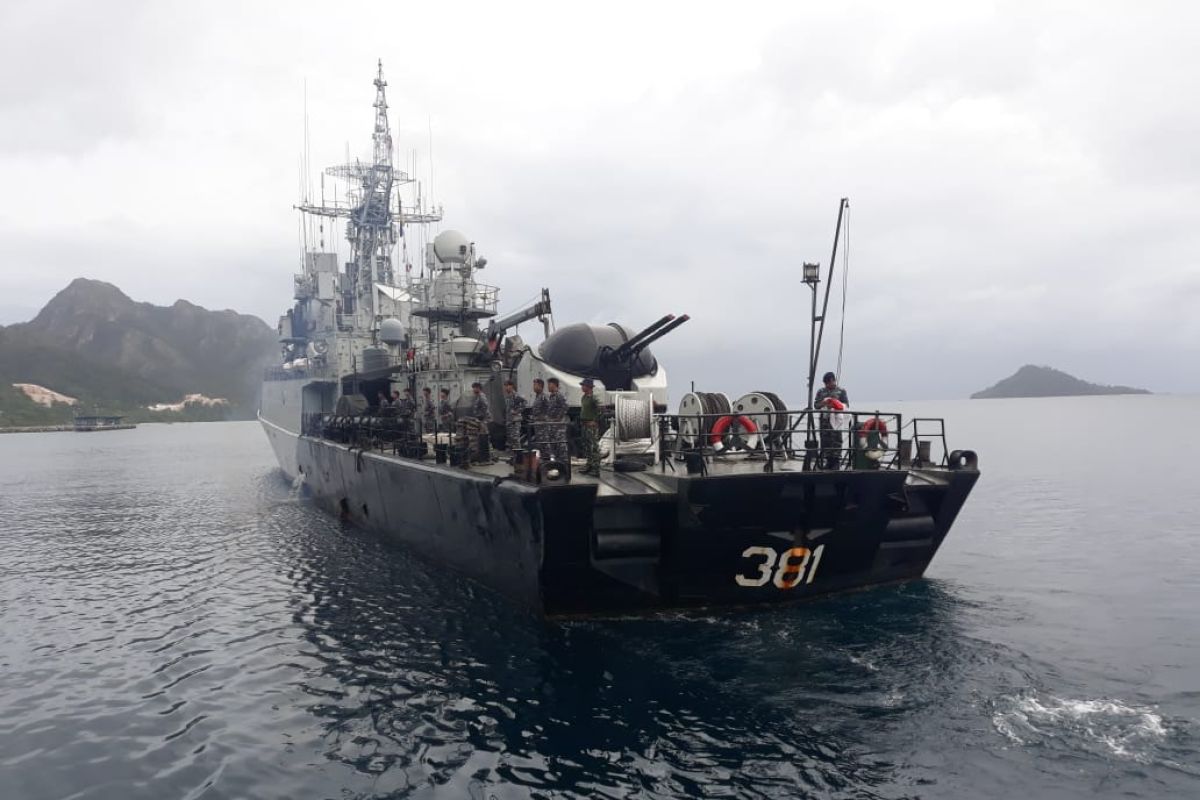 Tiga KRI siaga tempur pengamanan laut Natuna