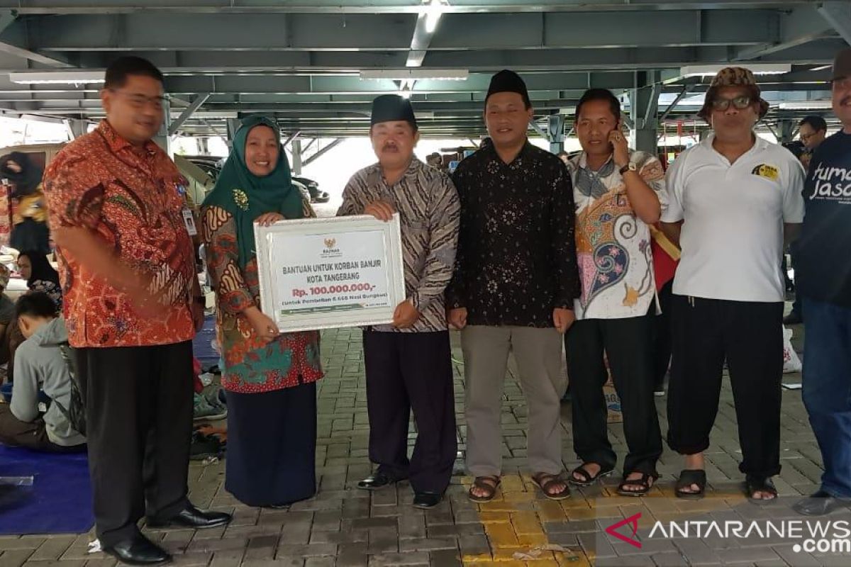 Baznas salurkan bantuan Rp100 juta untuk korban banjir Kota Tangerang