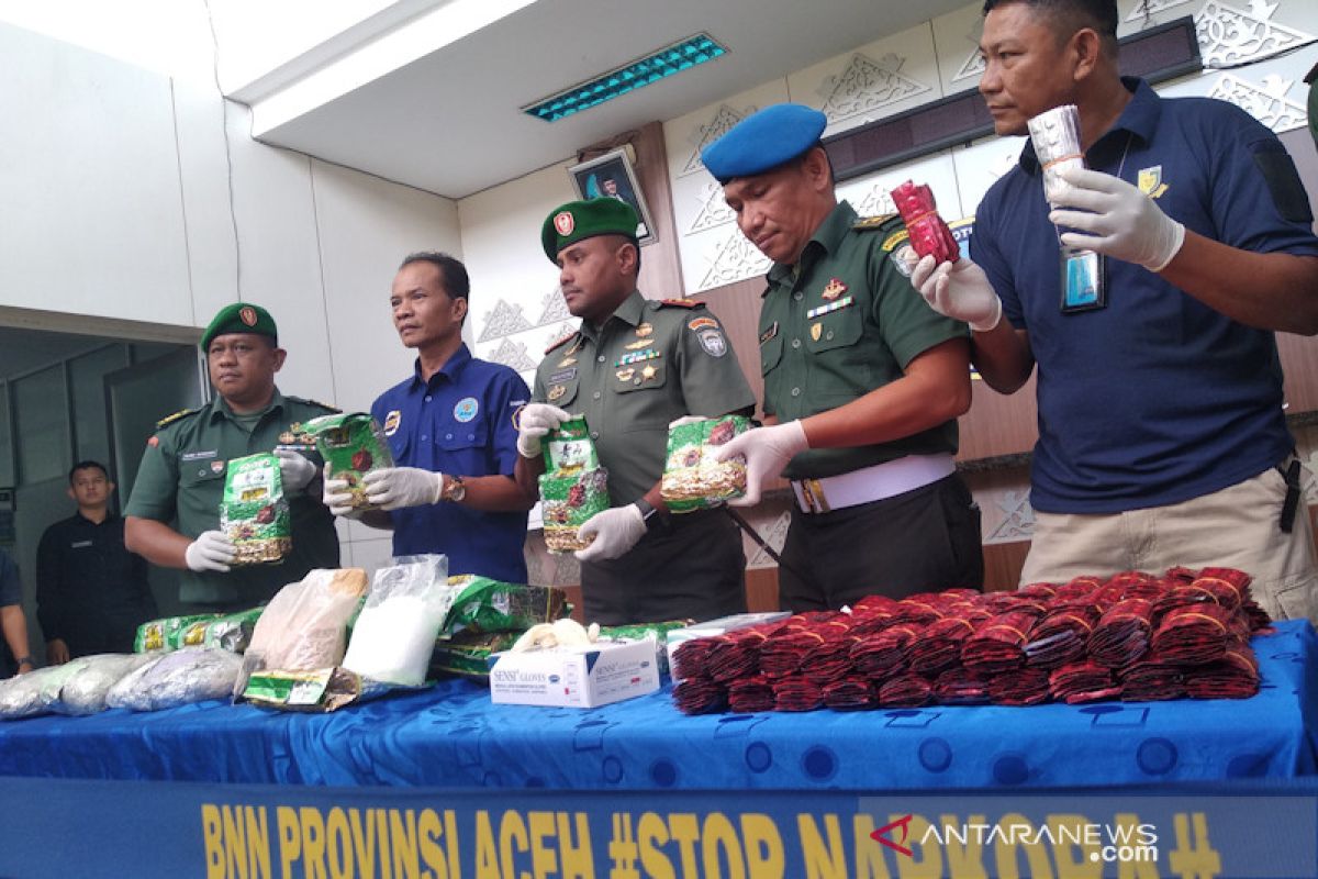 Babinsa temukan belasan kilogram sabu-sabu dan puluhan ribu butir ekstasi di Aceh Tamiang