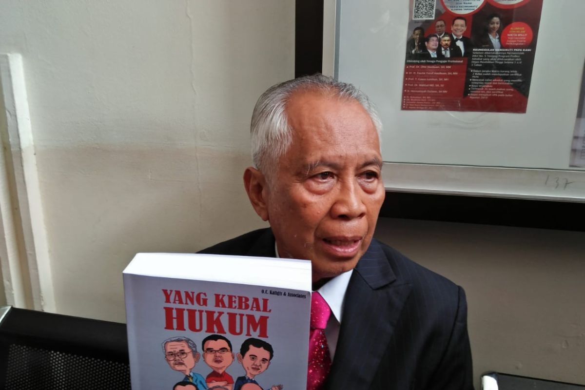 Kaligis minta kematian Yulian yang ditembak Novel Baswedan diusut tuntas