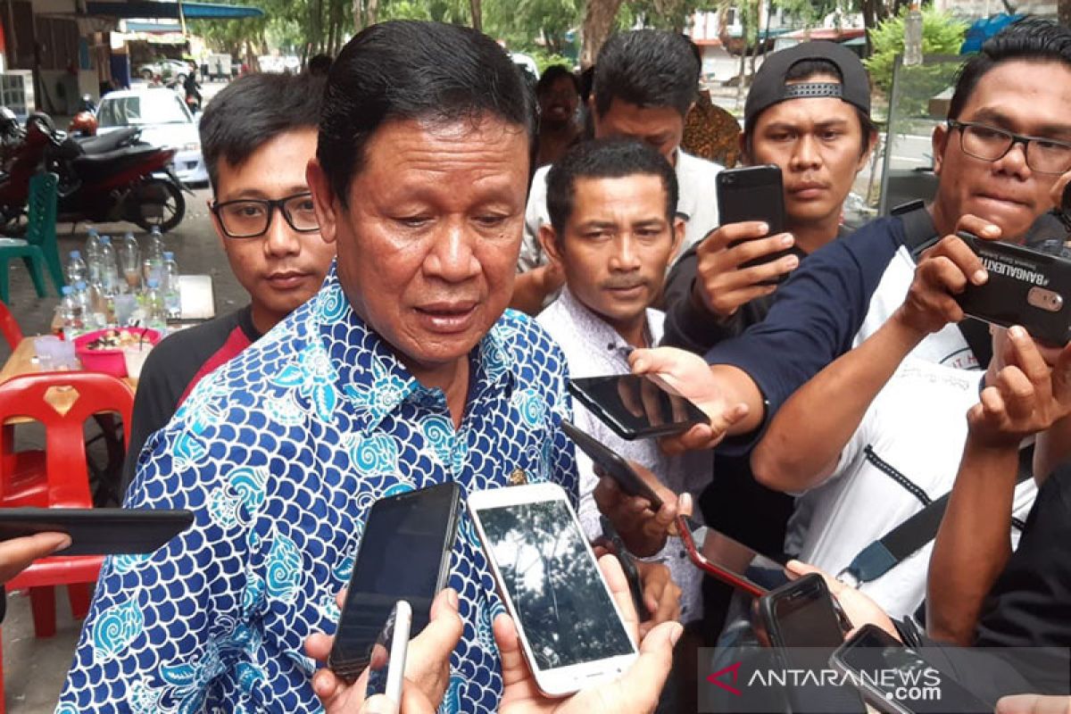 Isdianto minta izin kepada jurnalis bertarung pada Pilkada Kepri