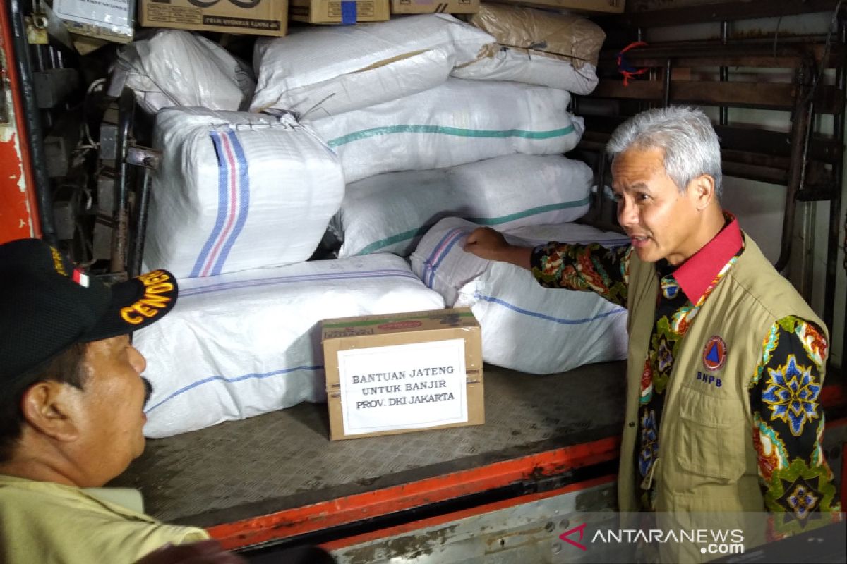 C Java sends aid packages to Banten, Jakarta, West Java