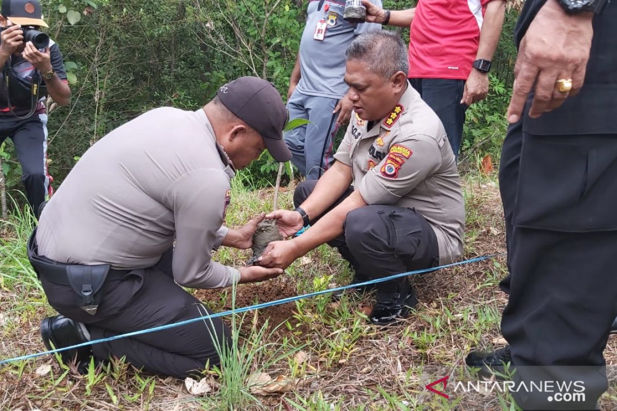 Polresta Pulau Ambon laksanakan program Polri Peduli Penghijauan