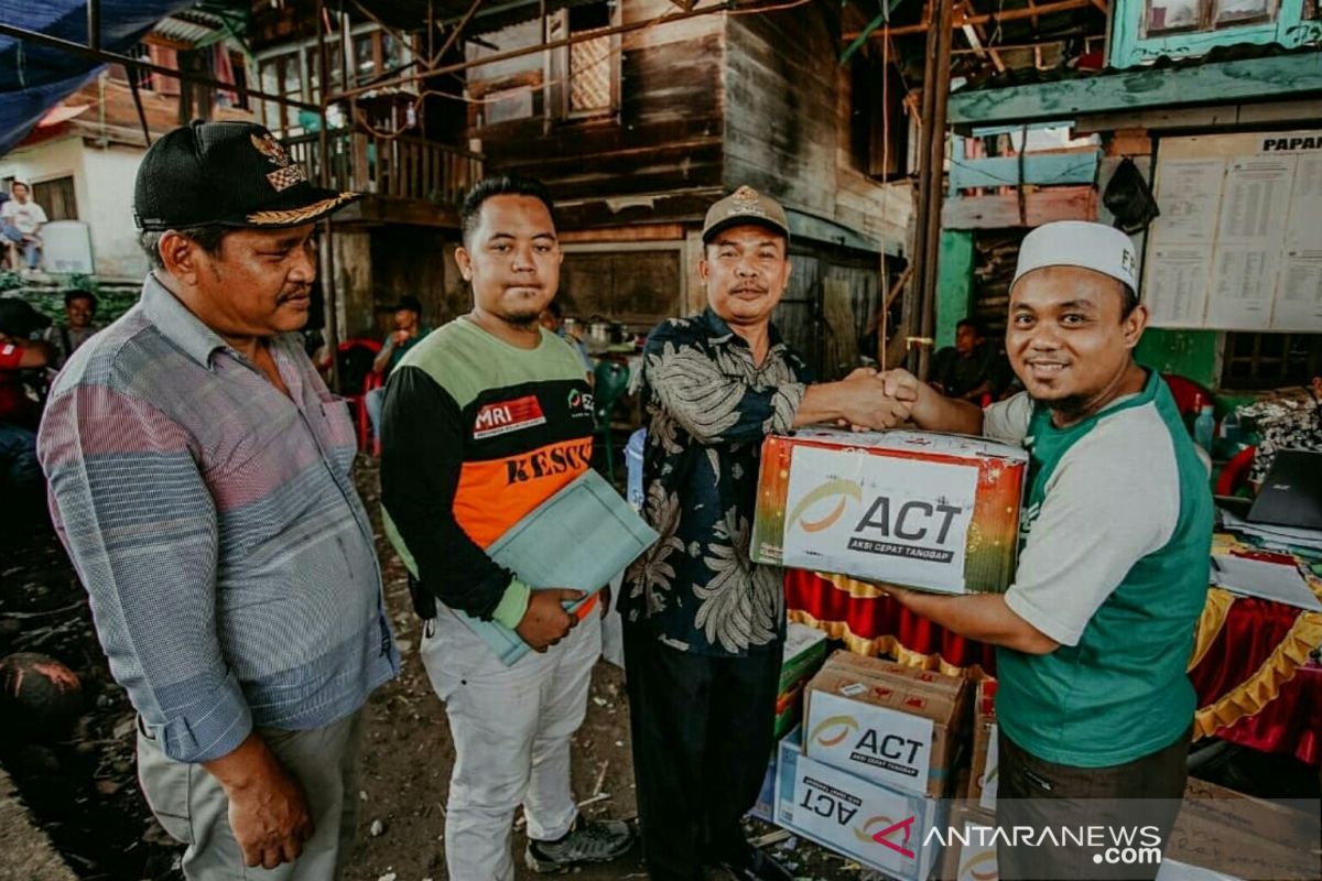 ACT Sumsel salurkan berbagai  bantuan korban banjir Lahat