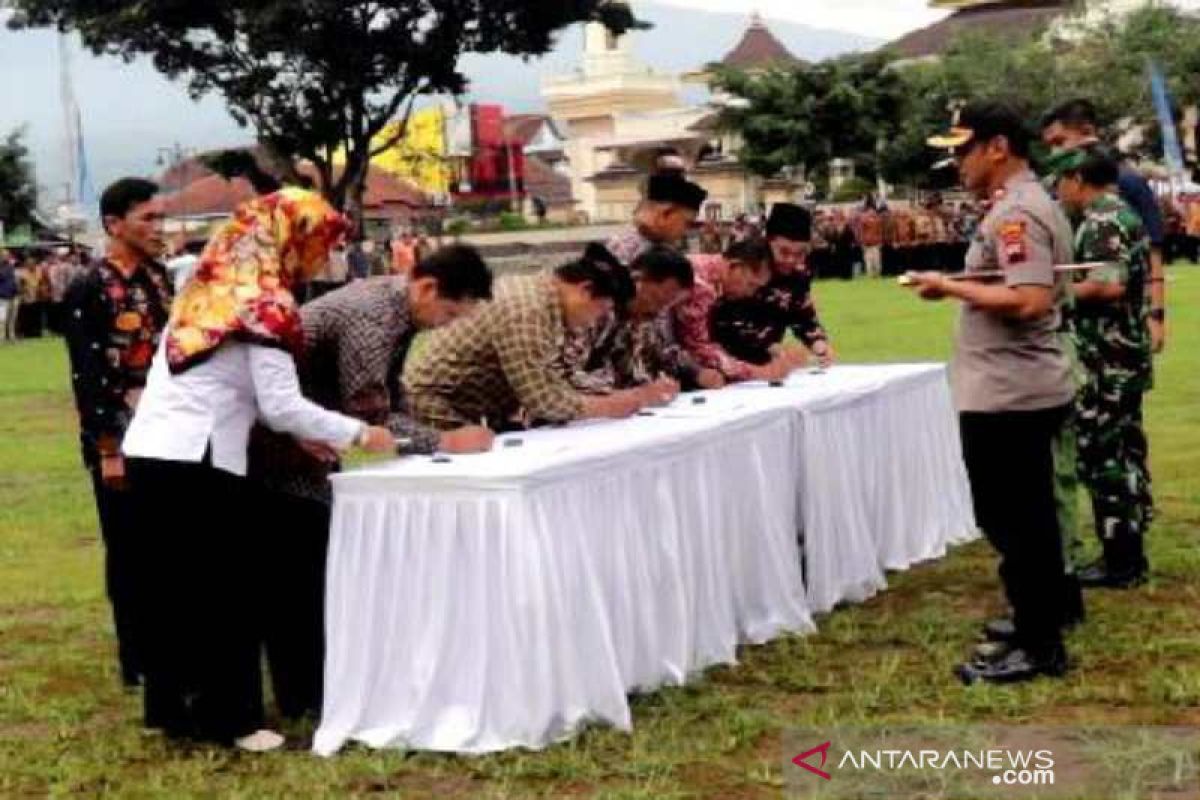 Calon kades di Temanggang diminta hindari intimidasi untuk raih suara