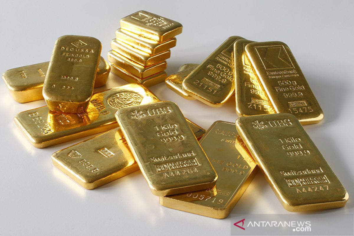 Harga emas melonjak 13,20 dolar, ditopang jatuhnya saham-saham di AS