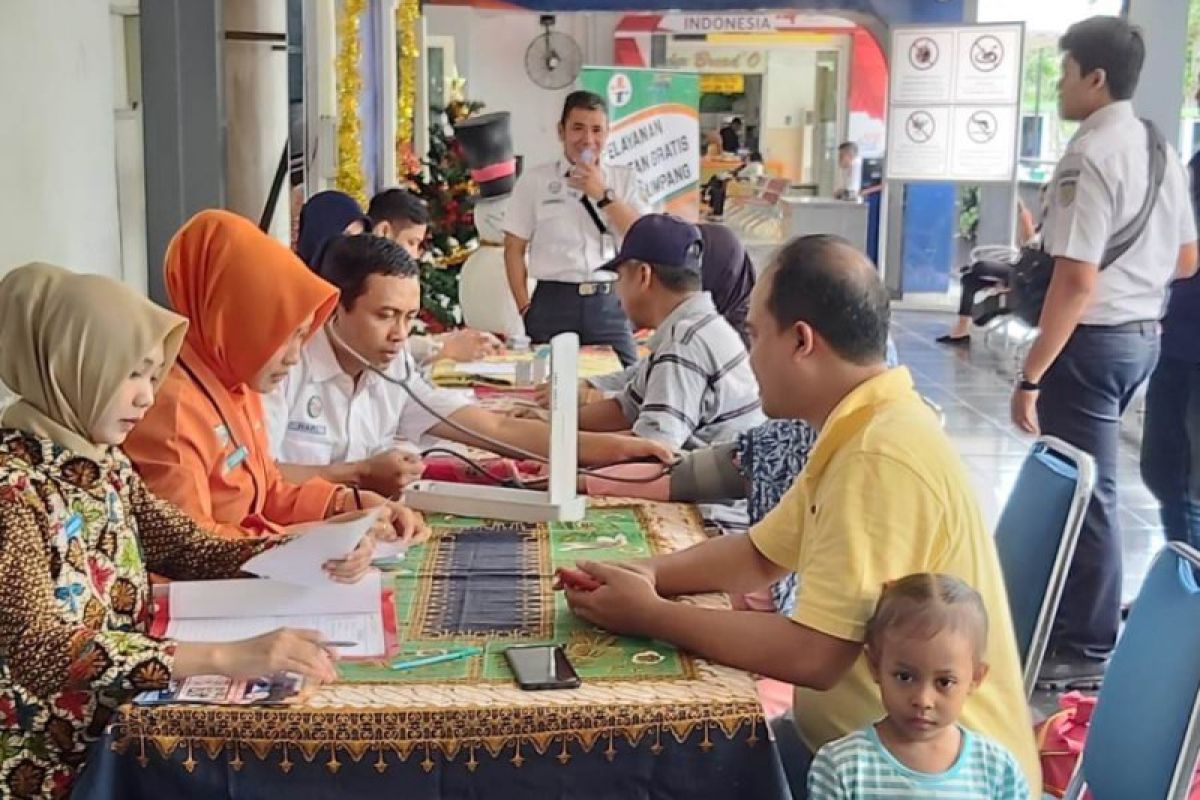 Daop Madiun berikan layanan kesehatan gratis bagi penumpang