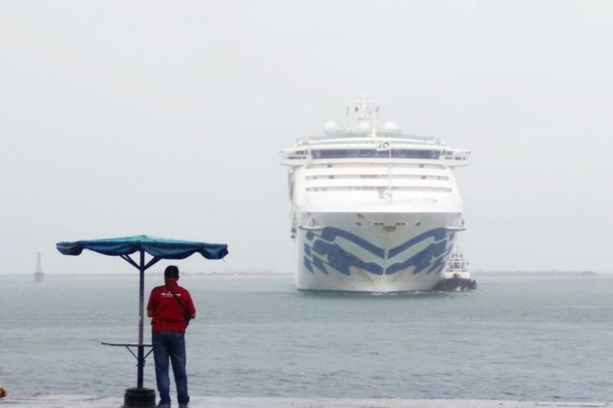 Luhut usulkan beli kapal "ocean going" untuk jaga laut Indonesia