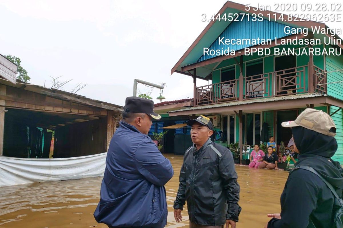 Wali Kota tinjau lokasi banjir di Cempaka dan Kemuning