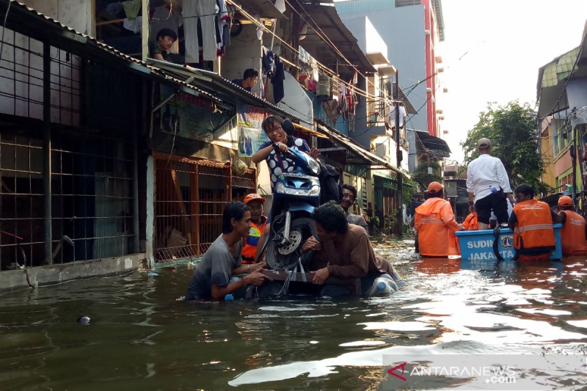 Siasat menghalangi banjir di Jakarta dari hulu hingga hilir