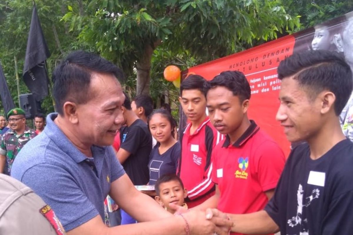 Dinsos P3A Bali berikan bantuan untuk 250 anak kurang mampu