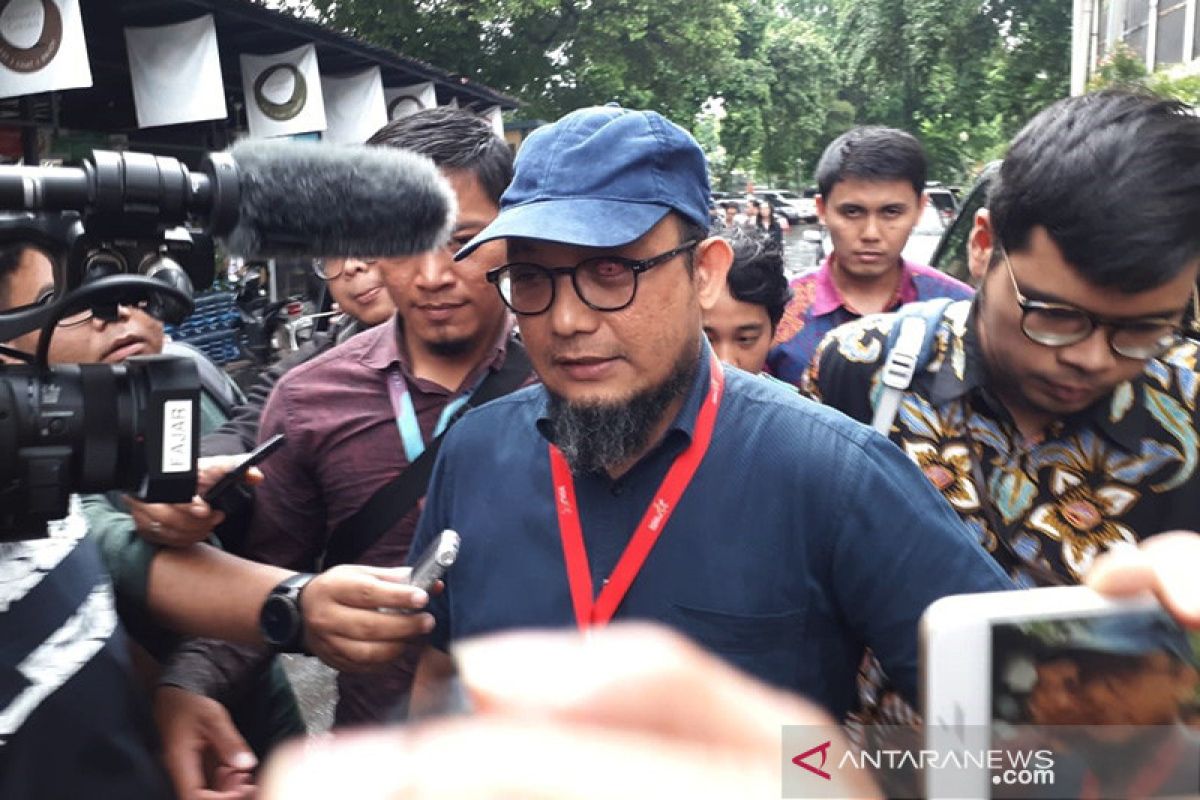 Penyiram air keras Novel Baswedan didakwa lakukan penganiayaan berat