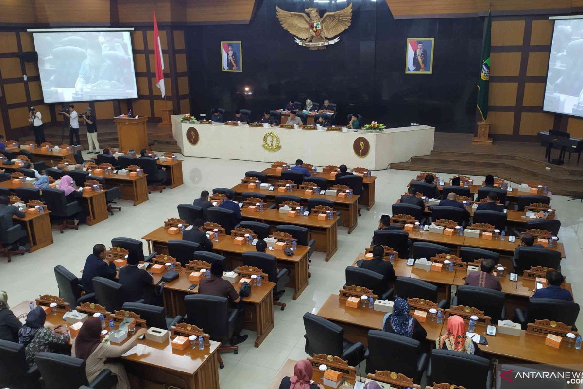 DPRD minta Gubernur Jabar serahkan LKPJ pada 31 Maret 2020