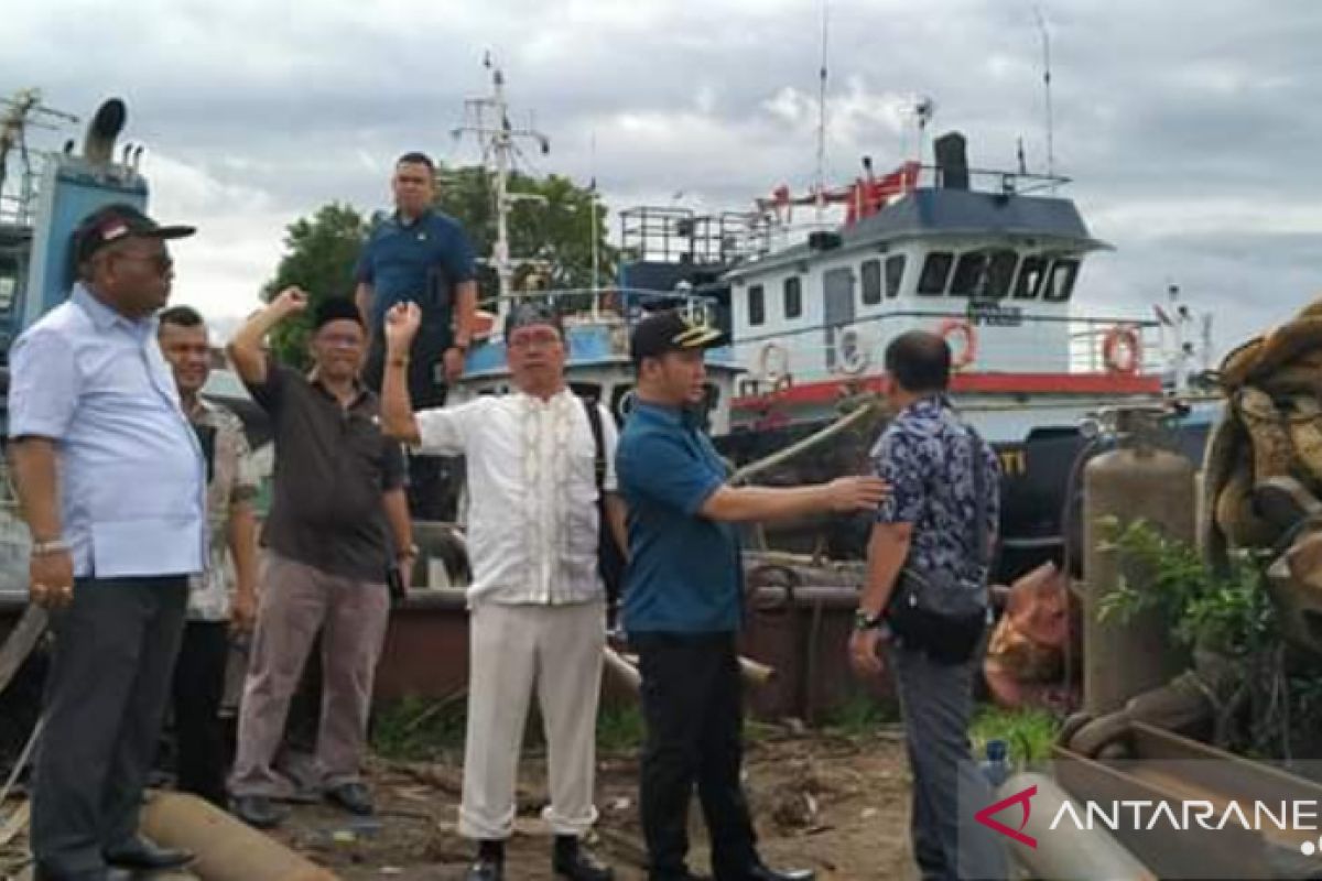 DPRD Banjarmasin kritik tindak lamban penertiban parkir kapal di RK Ilir