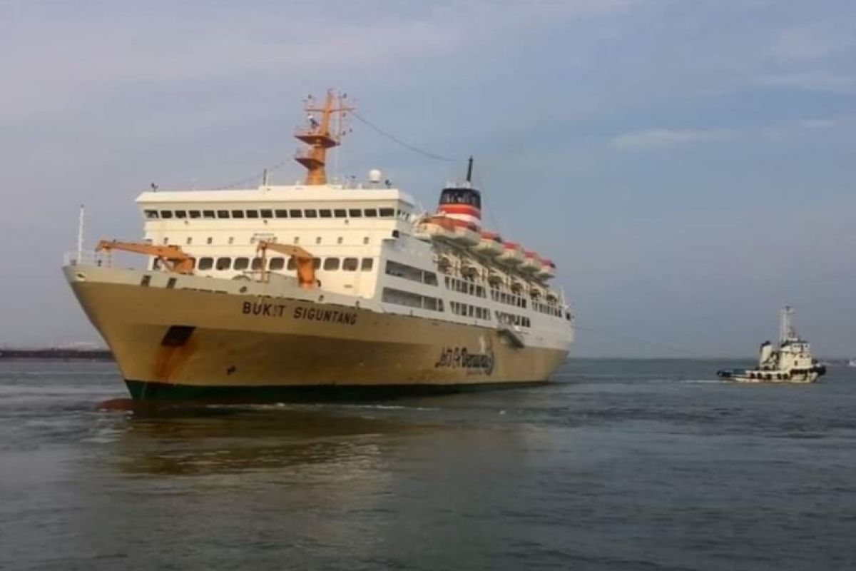 Penumpang kapal Pelni jatuh ke laut saat pelayaran Makassar-Maumere