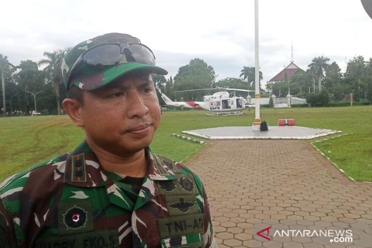 Hingga hari keenam, logistik masih dipasok lewat udara ke Sukajaya Bogor