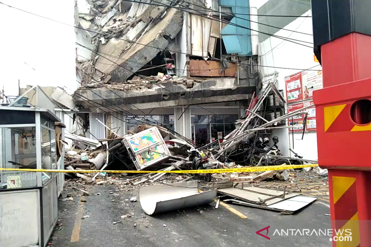 Polisi segera periksa korban gedung roboh di Slipi