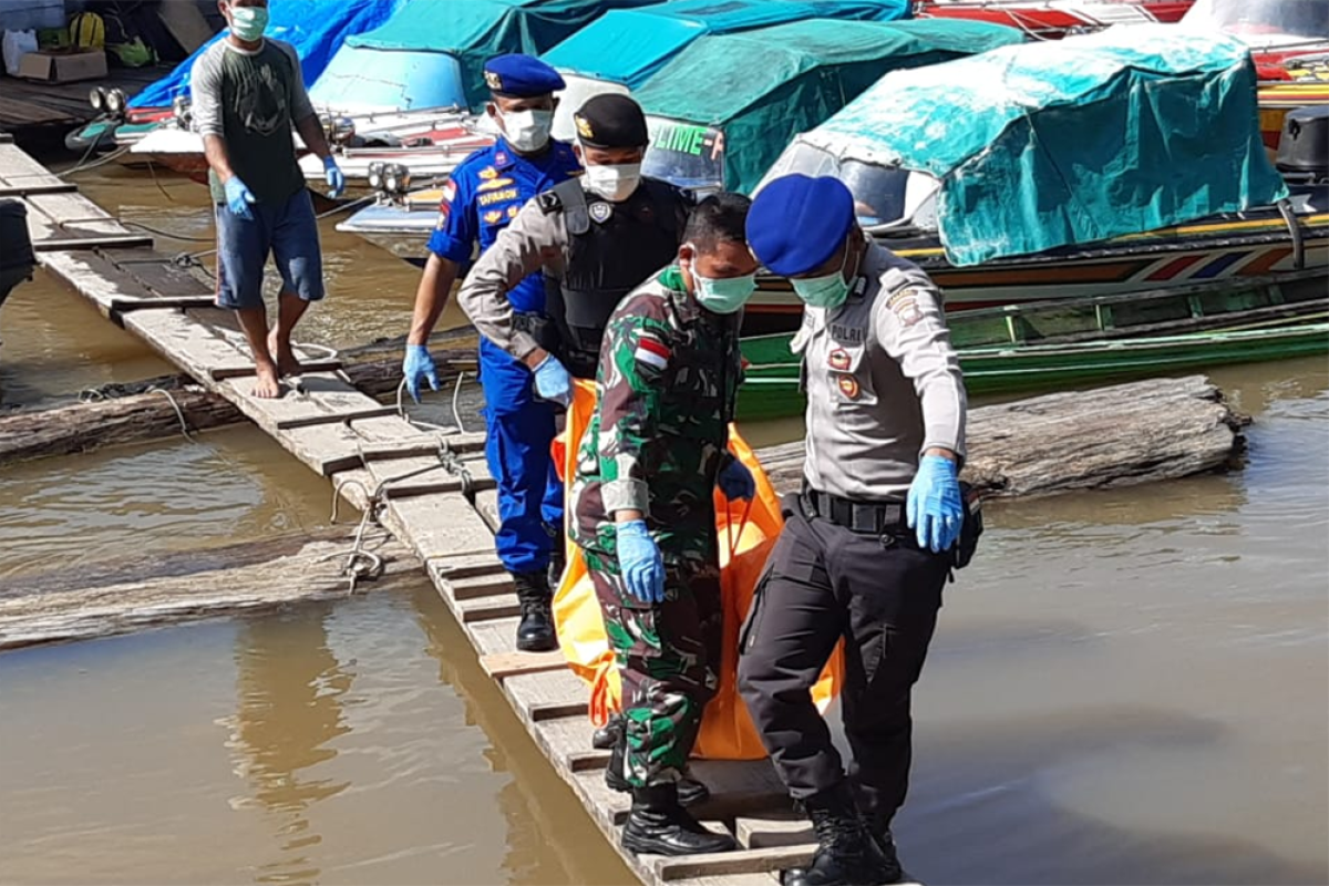 Bahau ditemukan tewas tanpa busana di lanting