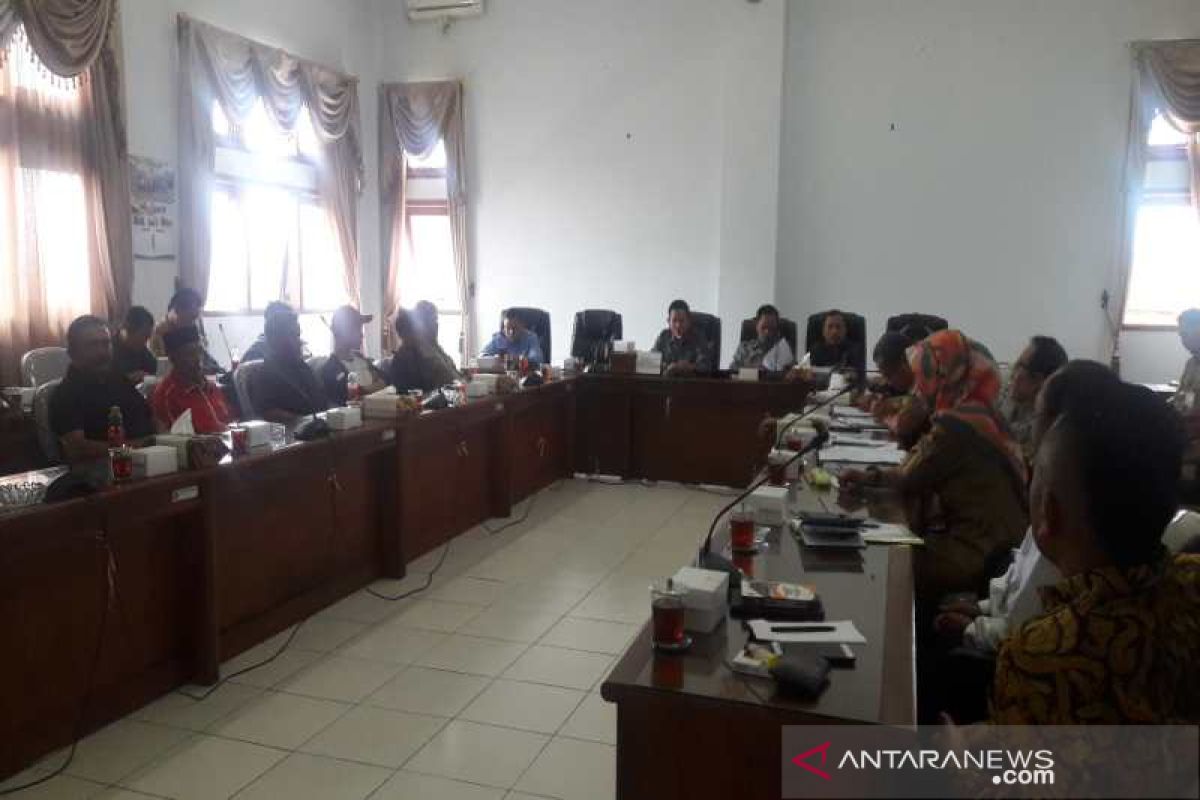 Petani Temanggung lapor DPRD kesulitan dapatkan pupuk