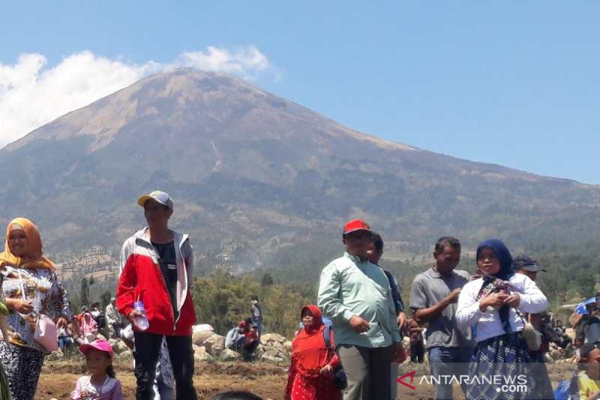 Cuaca ekstrem, jalur pendakian Gunung Sindoro dan Sumbing ditutup