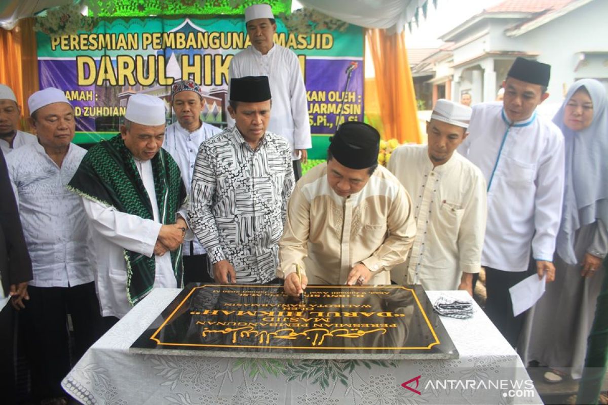 Wali kota resmikan masjid Darul Hikmah