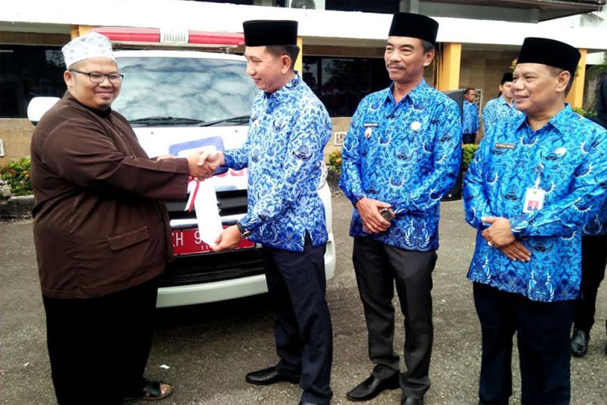 Tiga masjid  di daerah ini  terima mobil ambulans