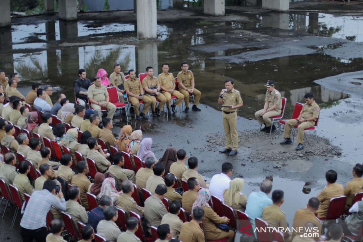 Wali Kota Bogor adakan "briefing staff" di lokasi proyek mangkrak